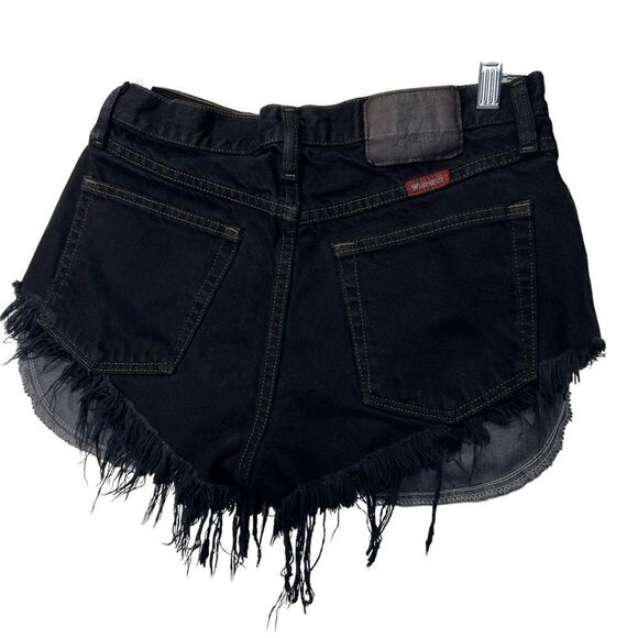 BLACK WRANGLER SIZE 30 DISTRESSED CUTOFF BLACK DENIM SHORTS - Picture 11 of 16